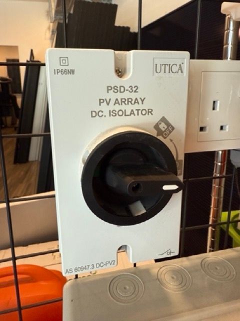 Isolator switch Medium.jpeg